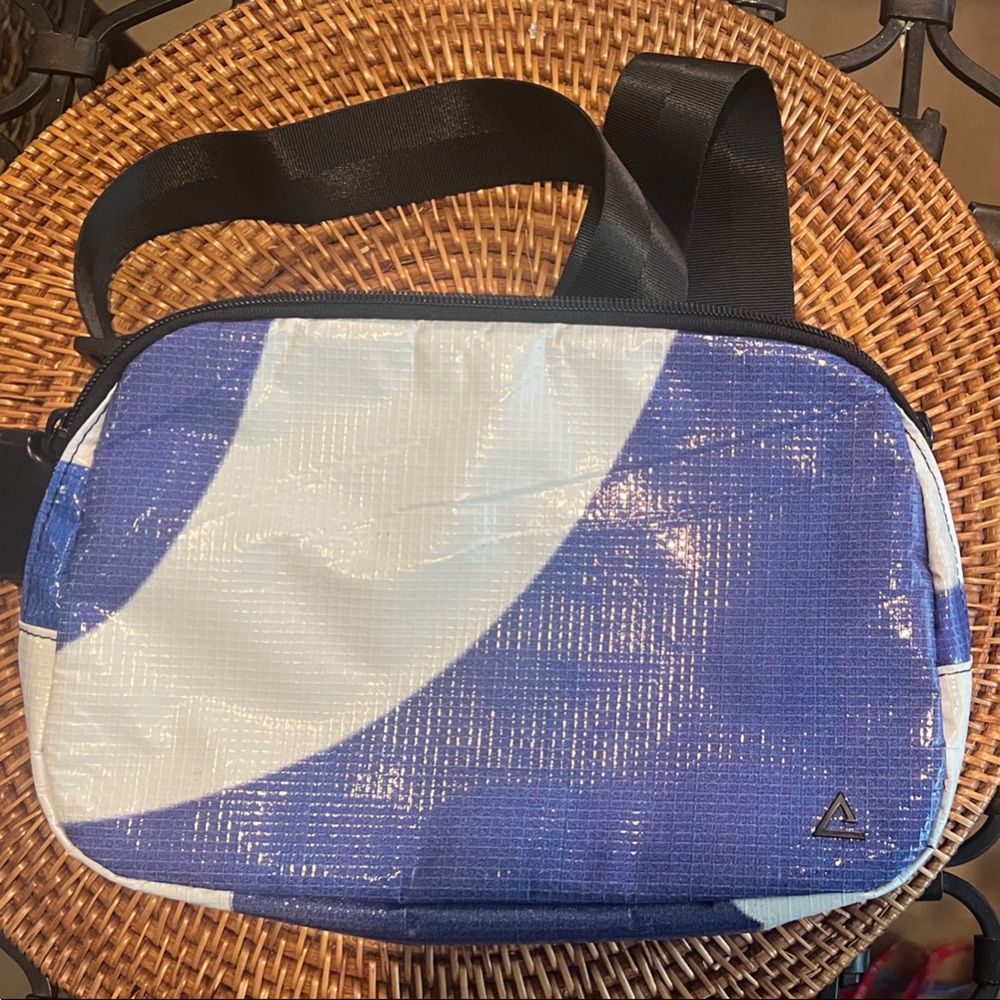 Stylish RAREFORM Blue and White Crossbody bag Lg. dimensions: 10x2x6.5 in